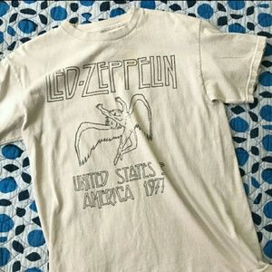 Brandy Melville Led Zeppelin Tshirt💥👽❤